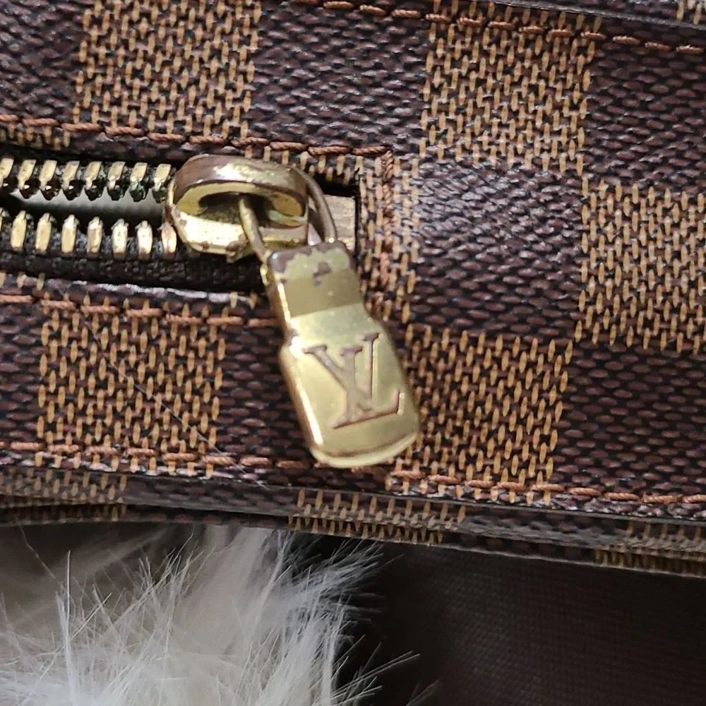 💯 Authentic Louis Vuitton Geronimo Bag🍀